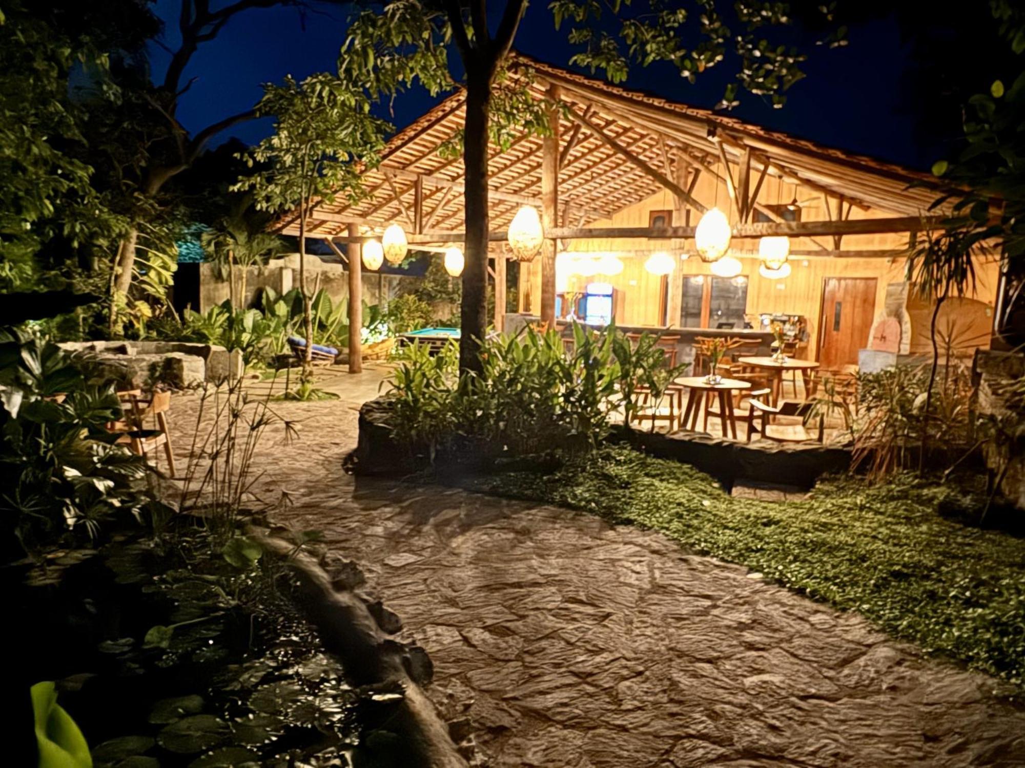 Coastline Mirissa Boutique Hotel And Spa Exterior foto